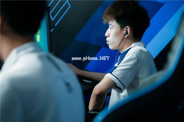 S16新人狙击手盘点：YZK领衔，天荒、黄鑫等小将未来可期！