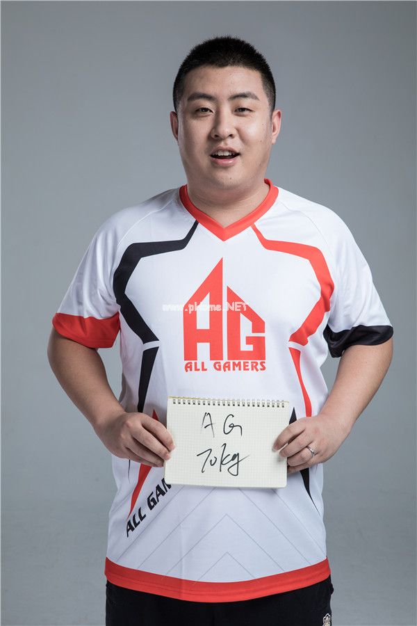 WCG丨专访70KG：在她的见证下 我想成为她心中的骄傲